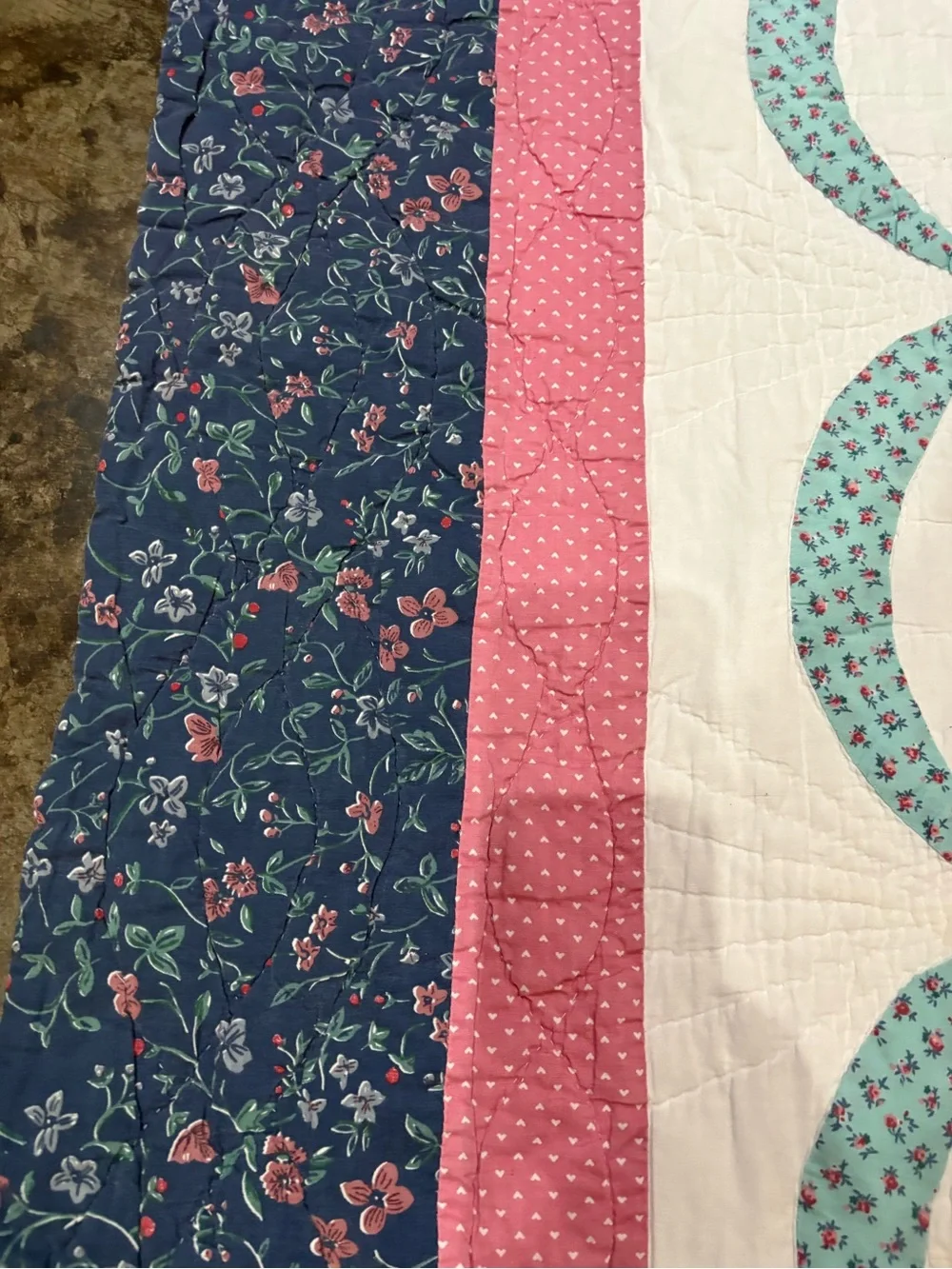Classic Floral Patchwork Quilt in White, Pink & Teal - Home Bedding